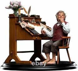 1/6 LOTR Bilbo at Desk Classic Series Polystone Statue