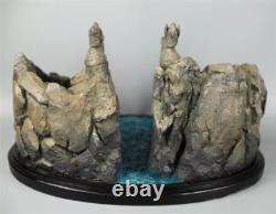 11 in The Lord of the Rings Gates of Argonath Gates of Gondor Scene Model Statue