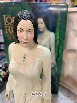 2002 Lord of The Rings Arwen Evenstar Sideshow Weta Statue withBox Hand damage