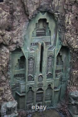 27cm The Lord of the Rings Lonely Mountain Castle Front Gate Resin Statue Model