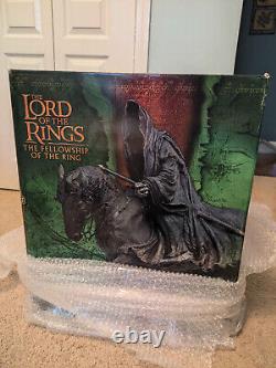 4156 Sideshow WETA LotR Lord of the Rings Ringwraith and Steed Polystone Statue