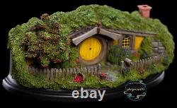 Apple Street No. 13 Statue Hobbit Little House Decor Model The Lord of The Rings