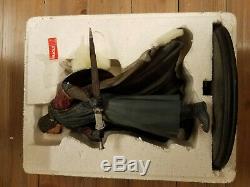 Boromir Lord of the Rings Weta Sideshow Statue Boxed