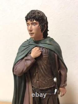 Frodo The Lord Of Rings Statue Sishow