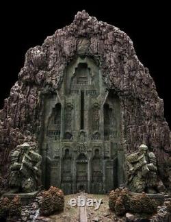 Front Gate to Erebor Mountain Environment Statue WETA Lord of the Rings Hobbit