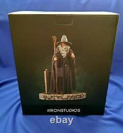 Iron Studios Lord of the Rings Gandalf Deluxe Art 1/10 Scale Statue Excellent