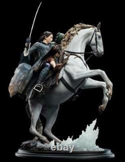 LORD OF THE RINGS Arwen & Frodo on Asfaloth 1/6 Statue Weta