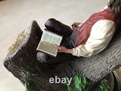 Lord of the Rings Frodo Baggins in Tree Mini Statue WETA No Box