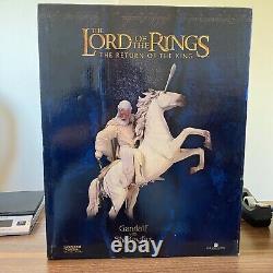 Lord of the Rings Gandalf with Shadowfax Weta Polystone Statue Limited