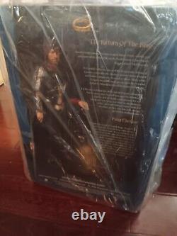 Lord of the Rings King Elessar Sideshow Weta Polystone Statue