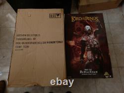 Lord of the Rings Sideshow Uruk Hai Berserker Exclusive Premium Format Statue