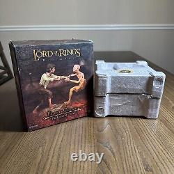 Lord of the Rings The Crack of Doom Frodo and Gollum Sideshow statue 603/1500