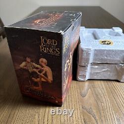 Lord of the Rings The Crack of Doom Frodo and Gollum Sideshow statue 603/1500