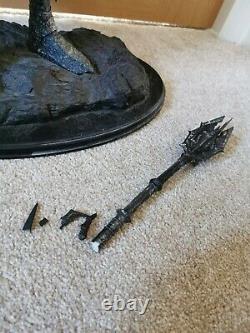 Lord of the Rings The Dark Lord Sauron Polystone Statue Sideshow Weta Broken