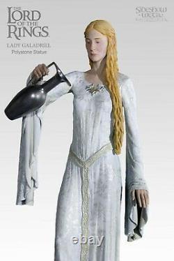 Lord of the ring Lady Galadriel Sideshow Statue. Hobbit