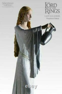 Lord of the ring Lady Galadriel Sideshow Statue. Hobbit