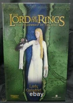 Lord of the ring Lady Galadriel Sideshow Statue. Hobbit