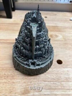 Lord of the rings Minas Tirith Sideshow statue. Hobbit