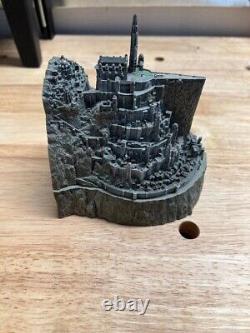 Lord of the rings Minas Tirith Sideshow statue. Hobbit