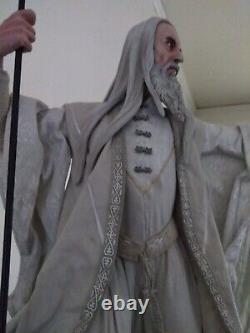 Lord of the rings Saruman Premium Format Sideshow statue. NIB Hobbit