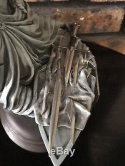 SHARDS OF NARSIL UC1296MIN United Cutlery 2003 Lord of the Rings Mini Statue