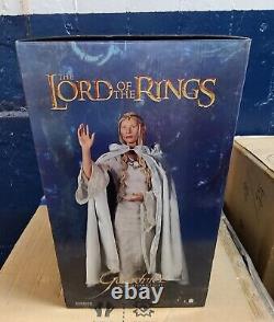 Sideshow 1/4 Lord Of The Rings LOTR 1/4 Galadriel Premium Format Figure Statue