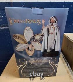 Sideshow 1/4 Lord Of The Rings LOTR 1/4 Galadriel Premium Format Figure Statue