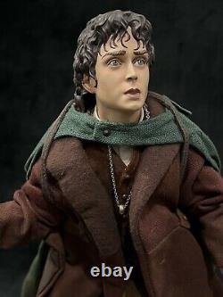 Sideshow LOTR Lord Rings'FRODO BAGGINS' Premium Format Statue! #0172 / 1000