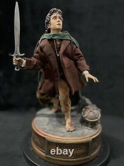 Sideshow LOTR Lord Rings'FRODO BAGGINS' Premium Format Statue! #0172 / 1000