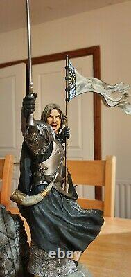 Sideshow Lord Of The Rings Boromir Statue Fellowship Gondor