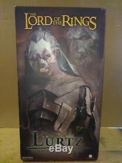 Sideshow The Lord of the Rings Lurtz Premium Format Figure Exclusive