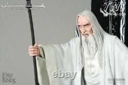 Sideshow The Treachery of Saruman vs Gandalf Dioramas Lord of the Rings statue