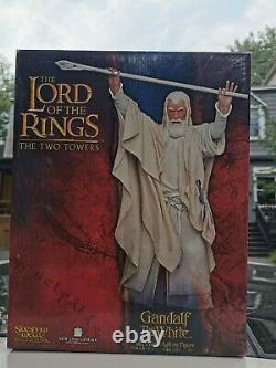 Sideshow Weta Lord Of The Rings Gandalf The White Lotr Statue