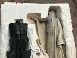 Sideshow Weta Lord Of The Rings Saruman The White Statue LOTR Christopher Lee