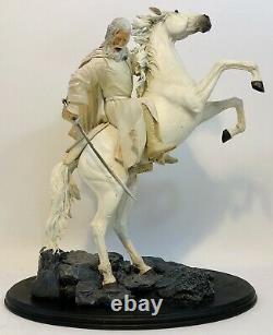 Sideshow Weta Lord of the Rings Gandalf on Shadowfax Statue Exclusive