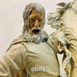 Sideshow Weta Lord of the Rings Gandalf on Shadowfax Statue Exclusive