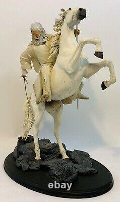 Sideshow Weta Lord of the Rings Gandalf on Shadowfax Statue Exclusive