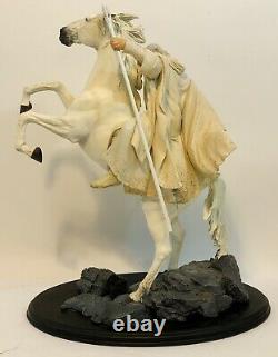 Sideshow Weta Lord of the Rings Gandalf on Shadowfax Statue Exclusive