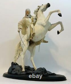 Sideshow Weta Lord of the Rings Gandalf on Shadowfax Statue Exclusive