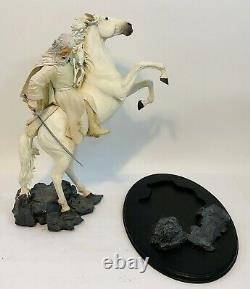 Sideshow Weta Lord of the Rings Gandalf on Shadowfax Statue Exclusive