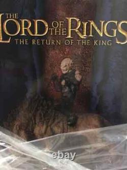 Sideshow Weta Lord of the Rings Gothmog on Warg Statue (New in Box)