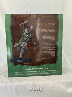 Sideshow Weta Lord of the Rings Uruk-Hai Scout Swordsman Statue