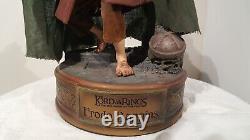 Sideshow collectibles Lord of the rings Frodo premium statue
