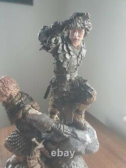 THE LORD OF THE RINGS FRODO AND SAM STATUE Sideshow Collectibles NEEDS REPAIR