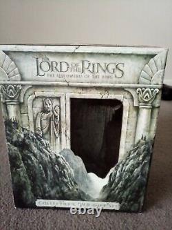 The Lord Of The Rings The Fellowship Of The Ring DVD 2002 5-Disc Set & Statues