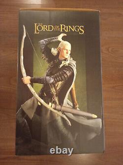 The Lord of the Rings Sideshow Legolas Exclusive Maquette Statue