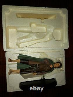 The Lord of the Rings Sideshow Weta Frodo Baggins 16 Polystone Statue