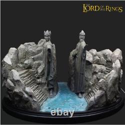 The Lord of the Rings The Argonath Gates of Gondor Movie Scene Statue New Stock