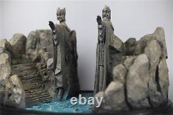 The Lord of the Rings The Argonath Gates of Gondor Movie Scene Statue New Stock