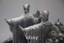 The Lord of the Rings The Argonath Gates of Gondor Movie Scene Statue New Stock